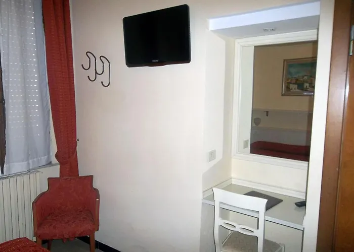 Hotel lo Squalo