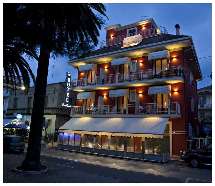 Lo Squalo Hotel Grottammare